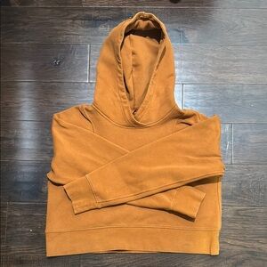 Women’s Lululemon Cropped hoodie size 6